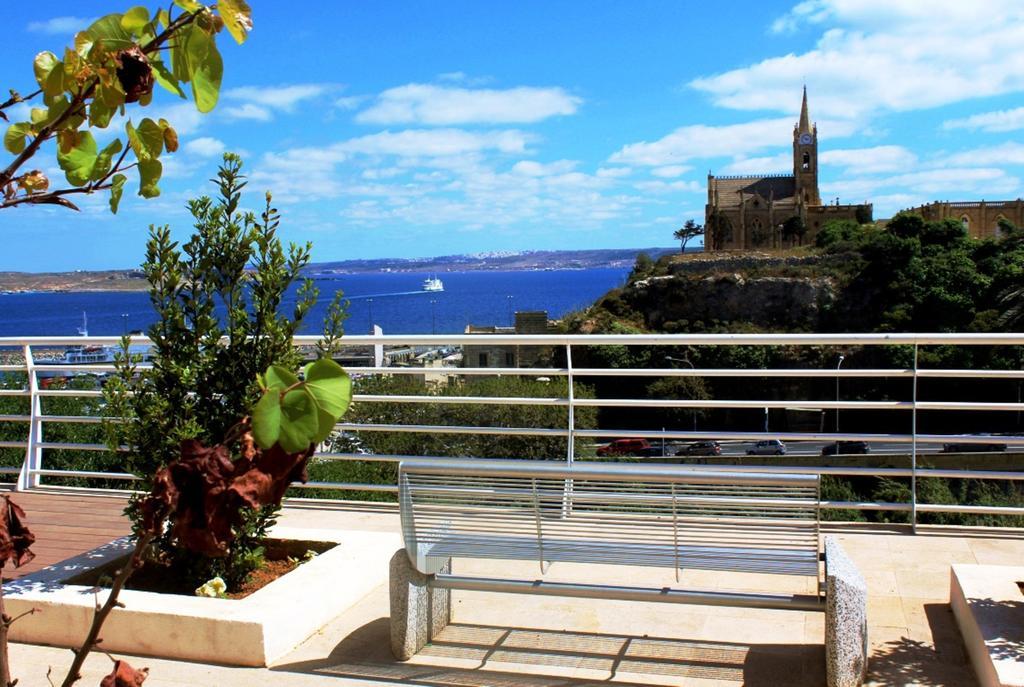 Apartamento Seaview Luxury Penthouse With Shared Swimming Pool Għajnsielem Exterior foto